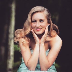 Meet your Posher, Bronwyn